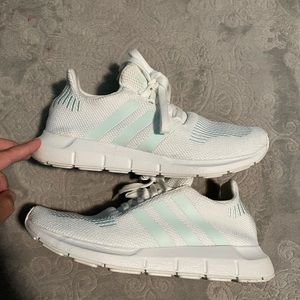 Adidas Swift Run